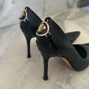 Vtg Versace python pumps in black